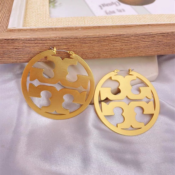 Tory Burch Large Gold Logo Hoop Earrings - Picture 6 of 11